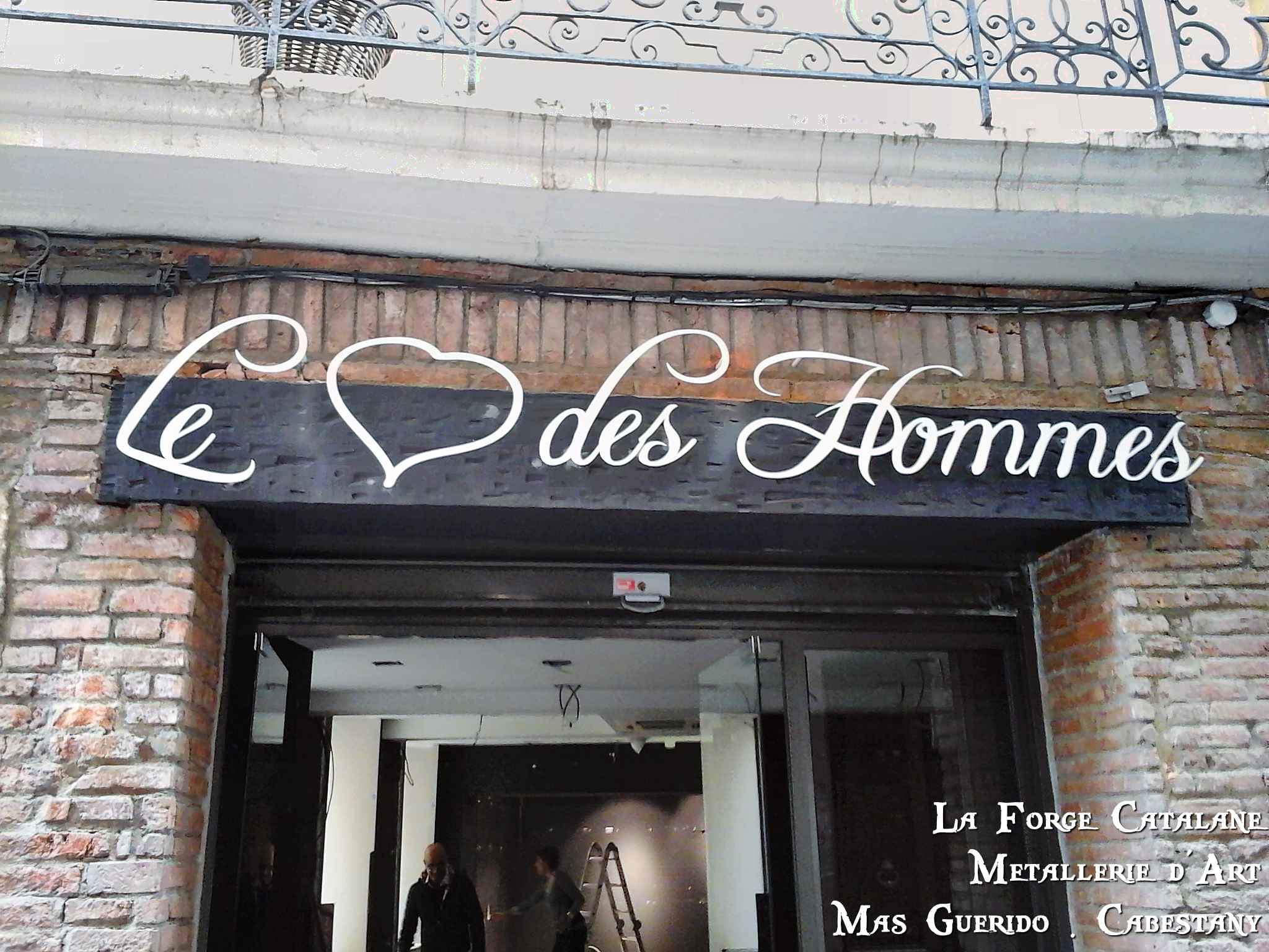 Enseigne decoupe laser le coeur des hommes forge catalane.jpg